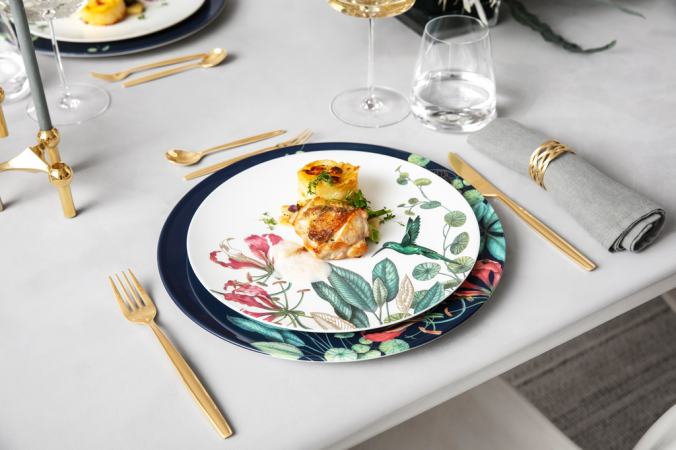 1046552620 Avarua, dinner plate