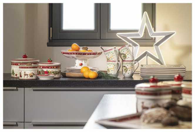 Villeroy & Boch, Winter Bakery Delight, star-shaped bowl on foot, 27x21x12cm