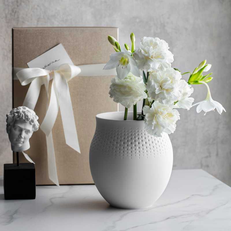 1016815511_Manufacture Collier blanc, large pearl vase