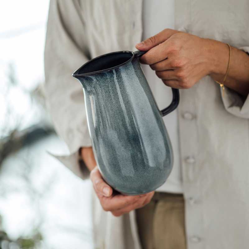 1042590730_Lave gris jug